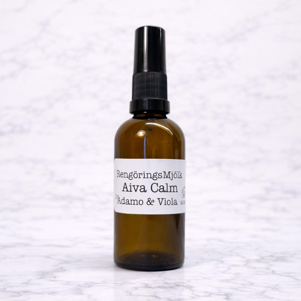 Aiva Calm mild rengöringsmjölk med jojoba för känslig och aknebenägen hud från Adamo & Viola